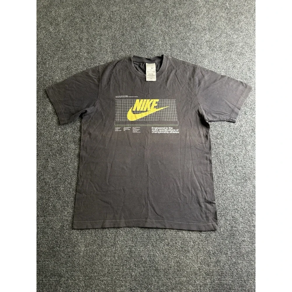 Mens Nike Graphic Logo T Shirt Gray Engineered Print, Size M